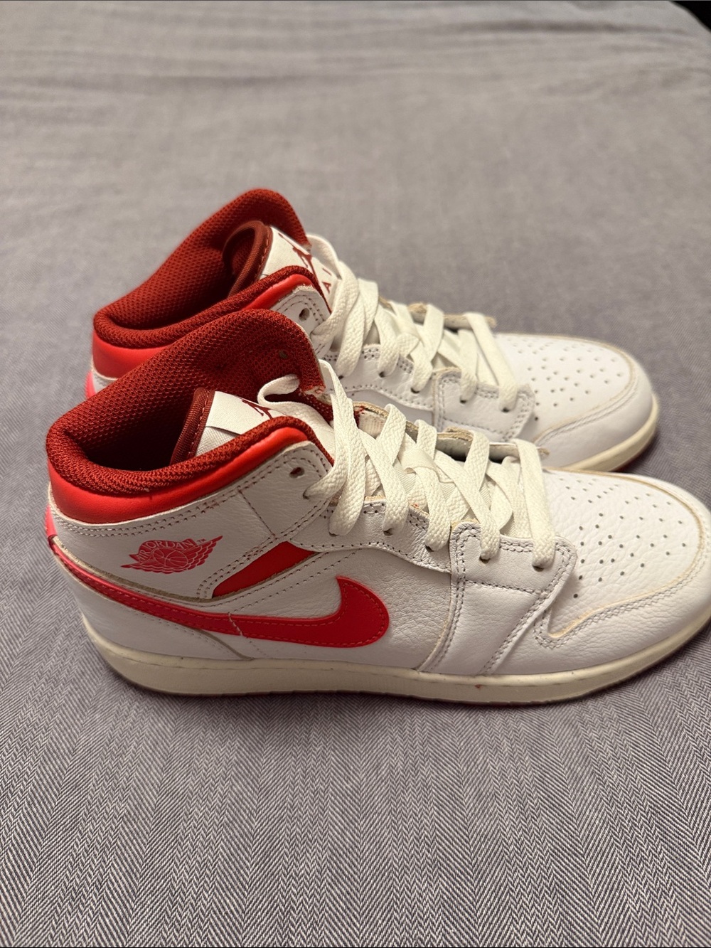 Nike Air Jordan 1 Mid White Red